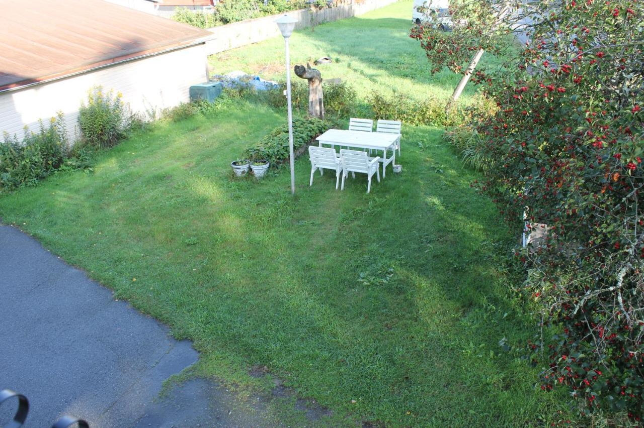 Appartamento Iso Ja Viihtyisae Asunto Pietarsaaressa Jakobstad Esterno foto